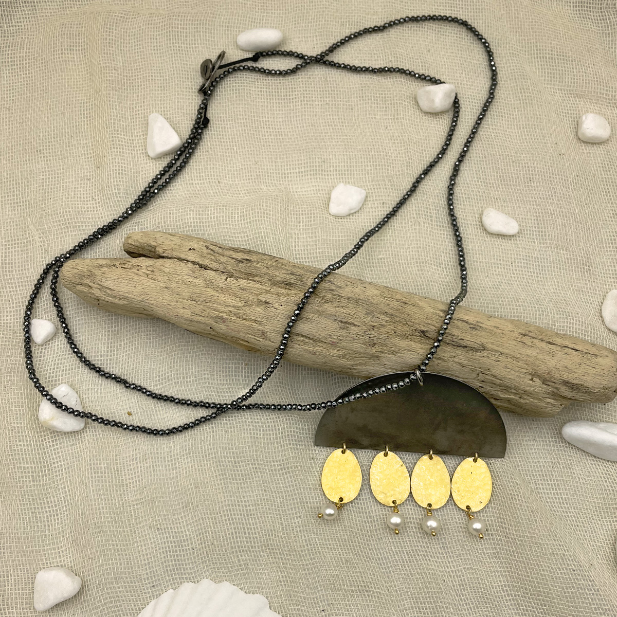 hematite pearl long pendant boho Μακρύ μενταγιόν μπόχο αιματίτες μαργαριτάρια