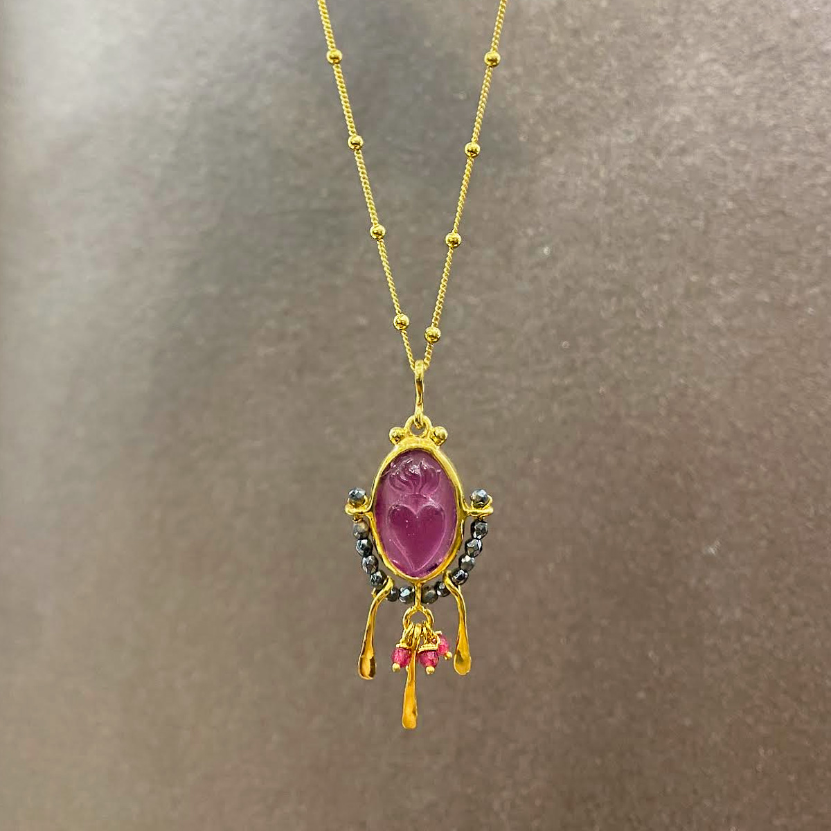 Venetian glass fuchsia heart necklace, Κολιέ φούξια καρδιά γυαλί Βενετίας, tonia makri